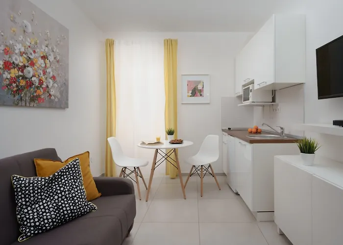 아파트 Antons 2 풀라