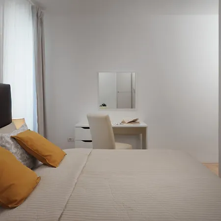 Appartement Antons 2 *